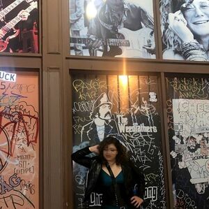 Meet your Posher, Litzy